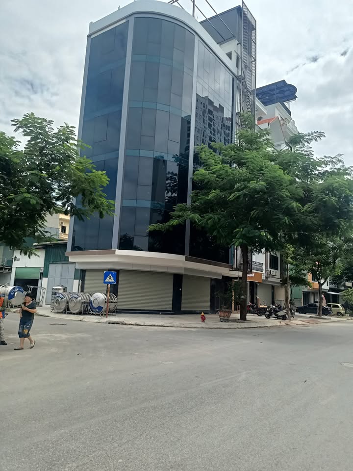 Tòa nhà văn phòng Tứ Hiệp, Thanh Trì 90m² giá 70 triệu - Diện tích rộng, tiện nghi hiện đại!