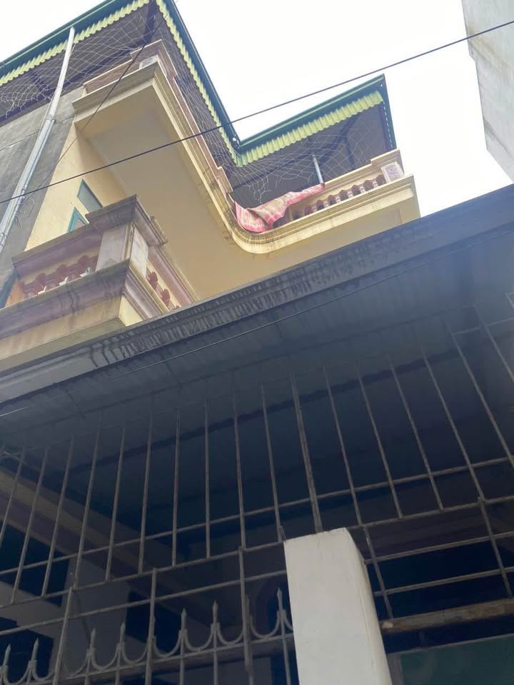 Nhà cho thuê 3 tầng Văn Phú, Hà Đông 45m² giá 8 triệu - Phù hợp cho gia đình!