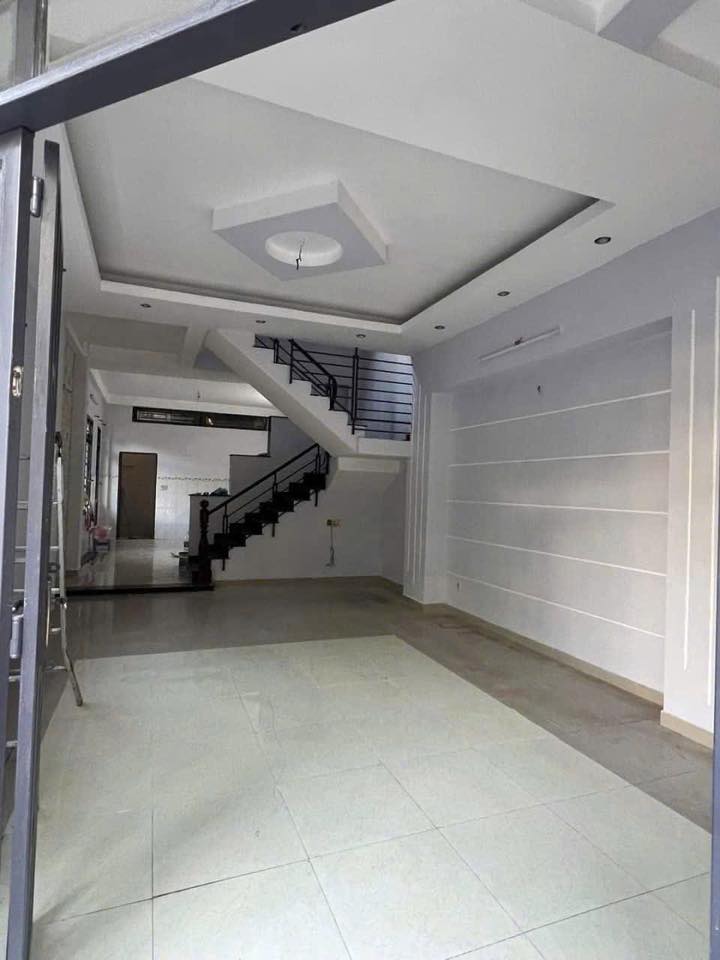 Nhà góc cho thuê đường Phạm Thế Hiển 95m² giá 12 triệu - Kinh doanh thuận lợi!