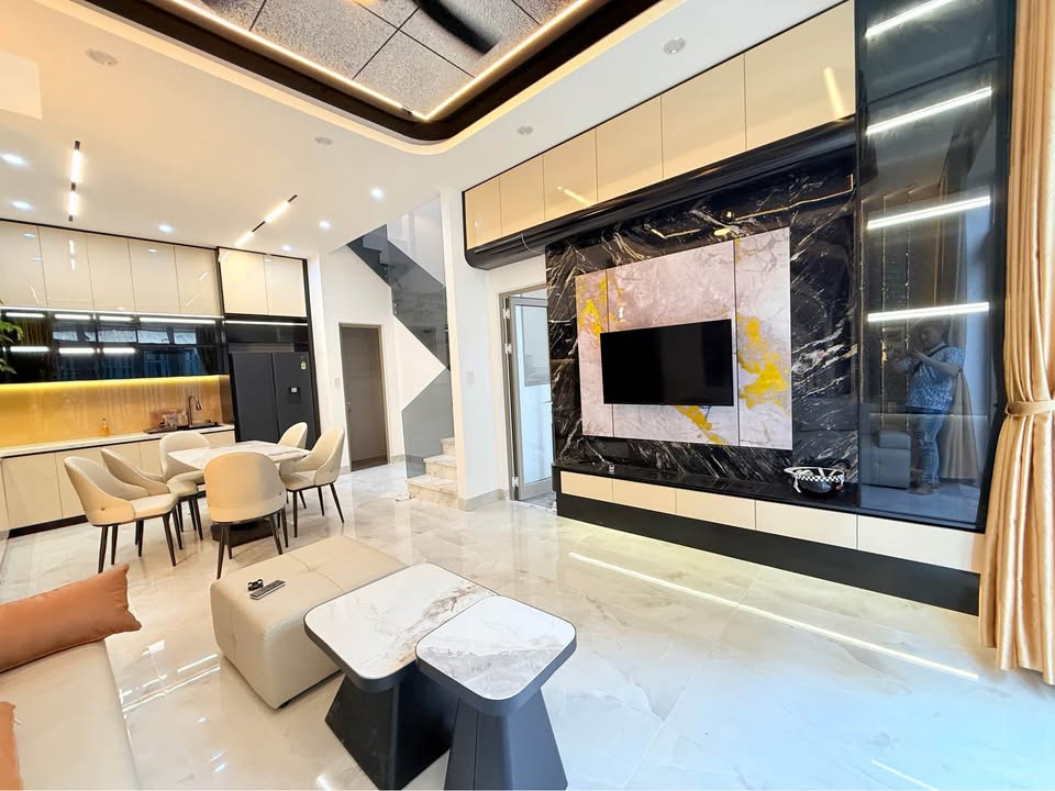 Nhà 3 tầng mới đẹp tại Trần Cao Vân, Đà Nẵng - Giá 5 tỷ, sẵn sàng vào ở!