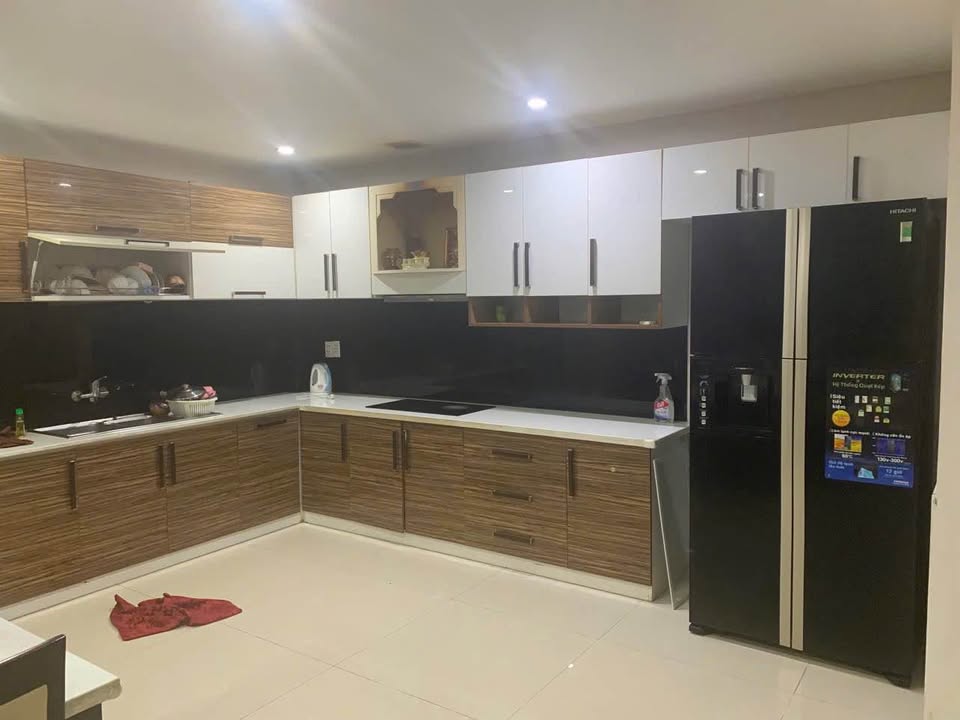 Nhà nguyên căn 3 tầng đường Huỳnh Ngọc Huệ 100m² giá 22 triệu - Thuận tiện sinh sống!