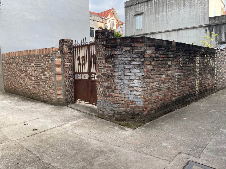 Đất lô góc 45m² tại Sen Hồ, Gia Lâm, Hà Nội - Giá chỉ 2,85 triệu/m²!