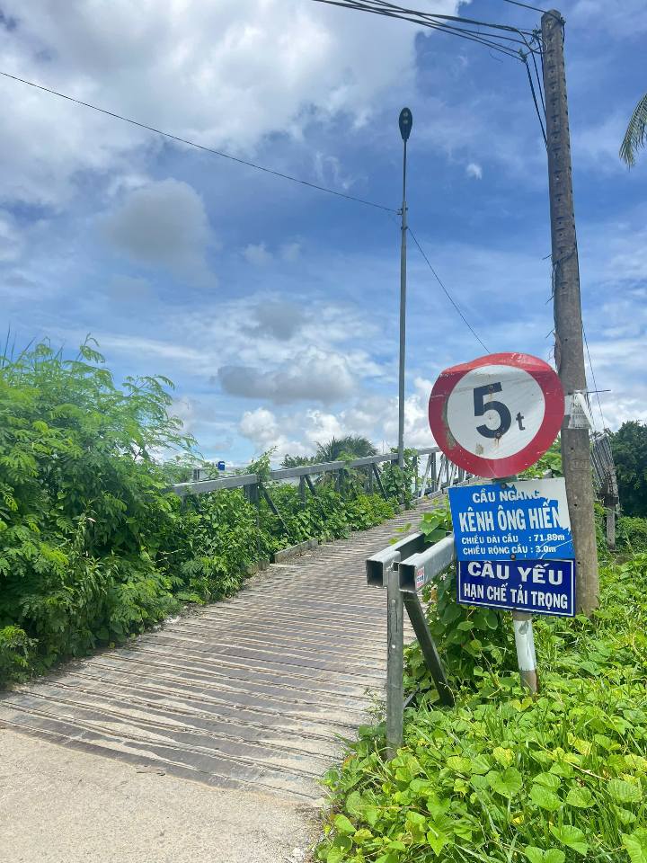 Bán nhà mặt tiền Kênh Rạch Chát 3, Vĩnh Hiệp, 75m² - Hướng Tây Bắc, giá chỉ 1.45 tỷ!