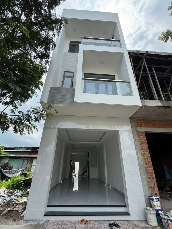 Nhà cho thuê tại Thủ Khoa Huân, Thuận Giao 64m² - Thiết kế 3 tầng tiện nghi!