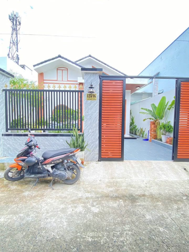 Biệt thự mini Hóc Môn 104m² giá 4.39 tỷ - Nhà mới 100% sang trọng!