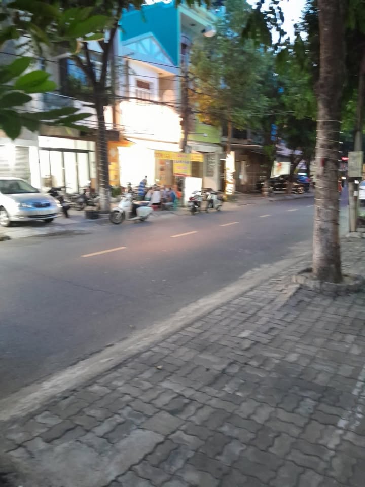 FrontHouse mặt tiền Trưng Nữ Vương, Đà Nẵng 125m² giá 10.9 tỷ - Kinh doanh sầm uất!