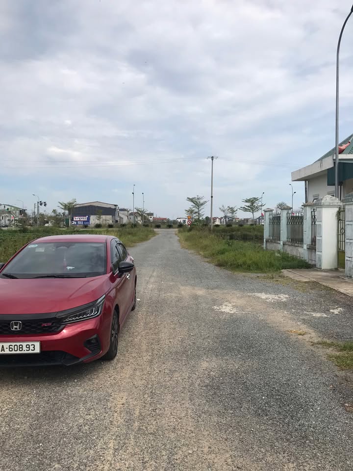 Đất nền liền kề đường Ngô Quyền, Trần Phú, Hà Tĩnh 171m² giá 3.5 tỷ - Cơ hội đầu tư tuyệt vời!