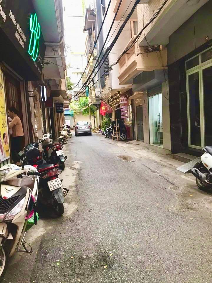 Cho thuê nhà nguyên căn 3 tầng ngõ 83 Trần Duy Hưng 50m² giá 18 triệu - Vị trí đắc địa, tiện ích đầy đủ!