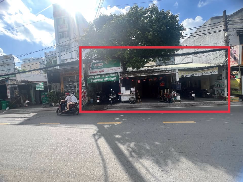 Cho Thuê Nhà Mặt Tiền Đường Lê Văn Lương Quận 7 390m² - Giá Chỉ 100 Triệu/Tháng!