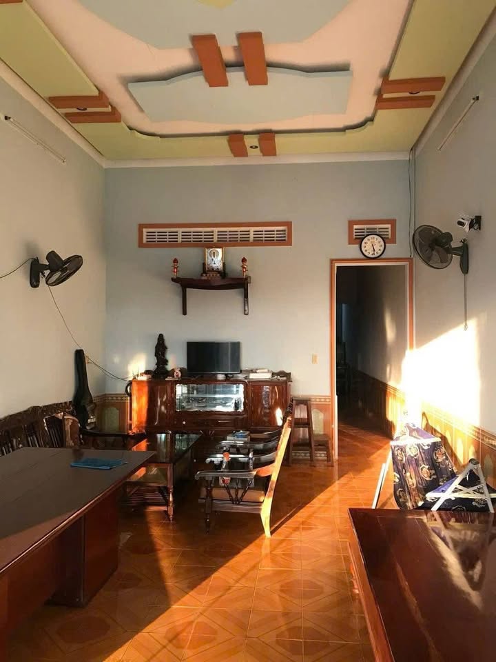 Nhà cho thuê mặt tiền 84 Tôn Thất Tùng, Pleiku 99m² giá 5 triệu/tháng - Cơ hội tuyệt vời!