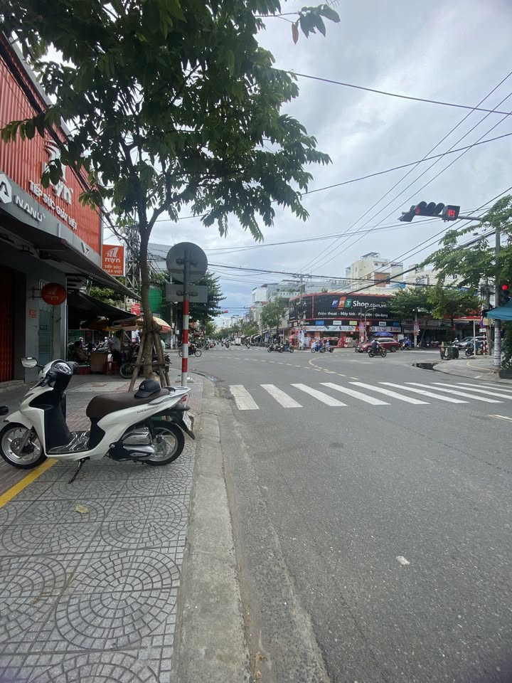 Nhà phố kinh doanh Núi Thành 155m² giá 19 tỷ - Mặt tiền sầm uất, đầu tư sinh lời!