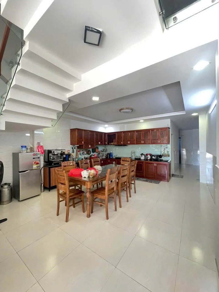 Nhà 3 tầng Đoàn Khuê, Ngũ Hành Sơn 100m² giá 12.9 tỷ - Đầu tư lý tưởng gần biển!