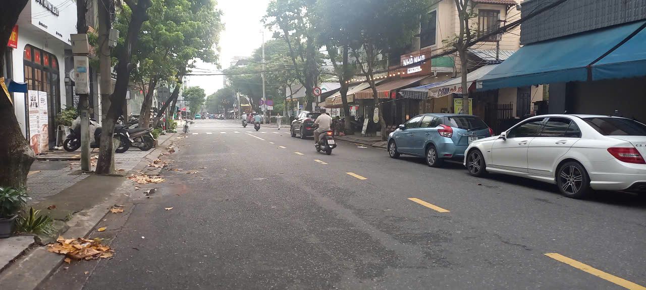 Bán tòa nhà front house 7 tầng Nguyễn Du, Đà Nẵng 98m² giá 35 tỷ - Dòng tiền khủng!