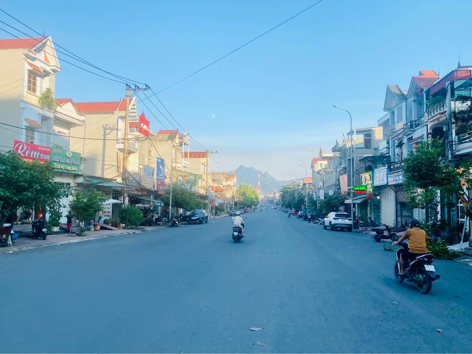 Bán nhà mặt tiền Hoàng Văn Thụ, Hữu Nghị 78m² giá 4 tỷ - Kinh doanh sầm uất!