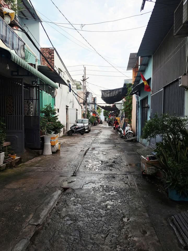 Nhà 3 tầng hẻm 6m Trương Phước Phan 44m² chỉ 4 tỷ - Ô tô đỗ cửa ngay