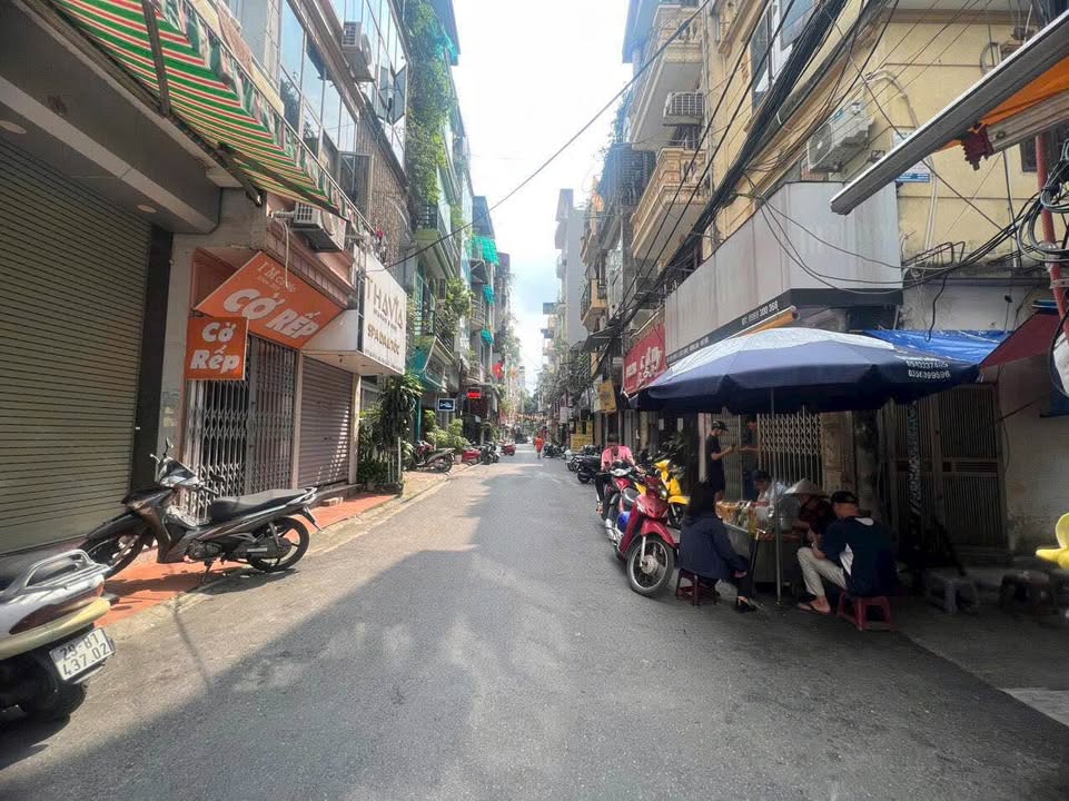 Nhà phố Cát Linh Đống Đa 70m² giá 8 tỷ - Kinh doanh sầm uất