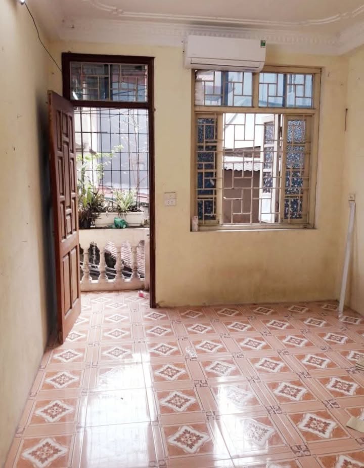 Căn hộ tập thể Hàn Thuyên Hoàn Kiếm 28m² giá 2 tỷ - Sổ đỏ chính chủ!