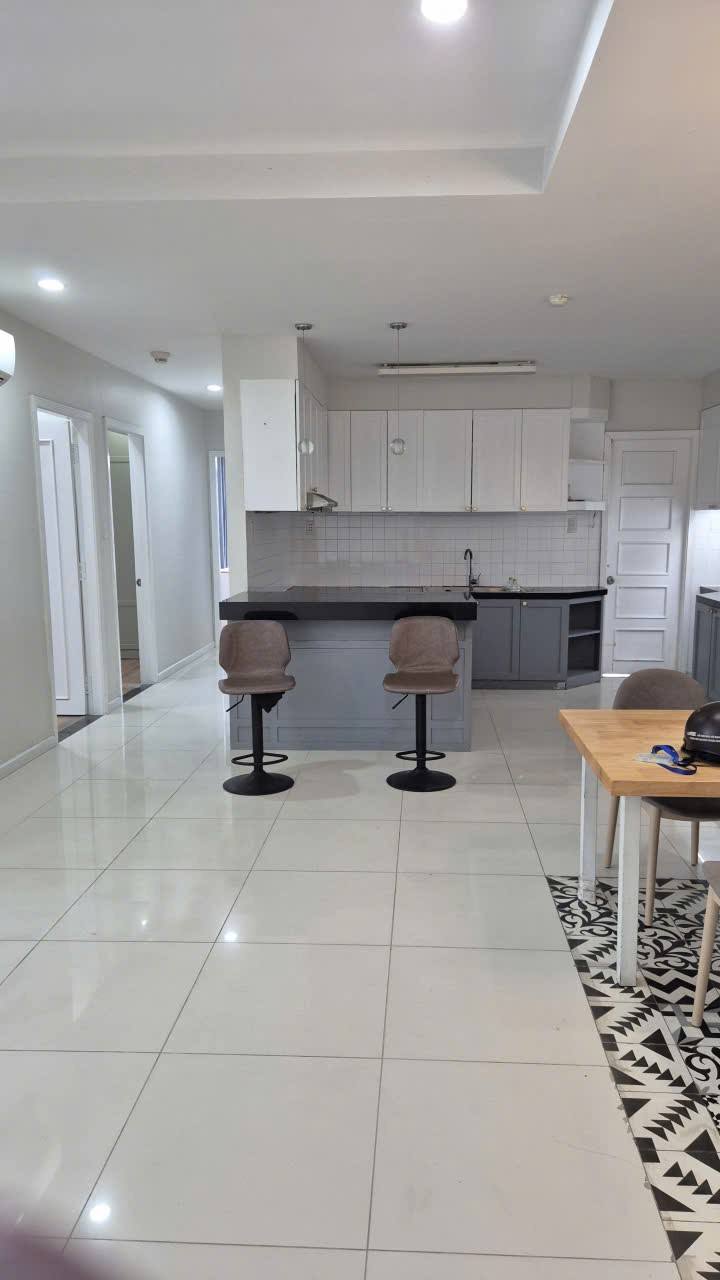 Căn hộ Phú Hoàng Anh Nhà Bè 129m² giá 4 tỷ - Thiết kế hiện đại, view đẹp!