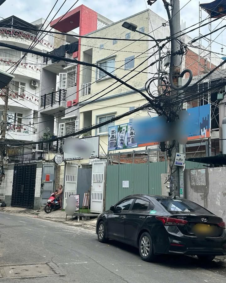 Bán gấp nhà 3 tầng hẻm xe tải Tô Hiệu, Tân Phú, 245m² - Thu nhập 90 triệu/tháng!