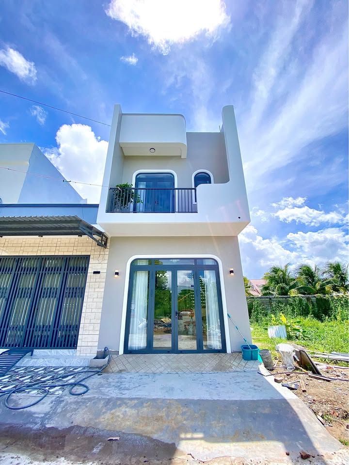 Bán nhà hoàn thiện Nhánh Hồ Văn Huê, Vĩnh Quang 67m² giá 2 tỷ - Sẵn sàng vào ở!