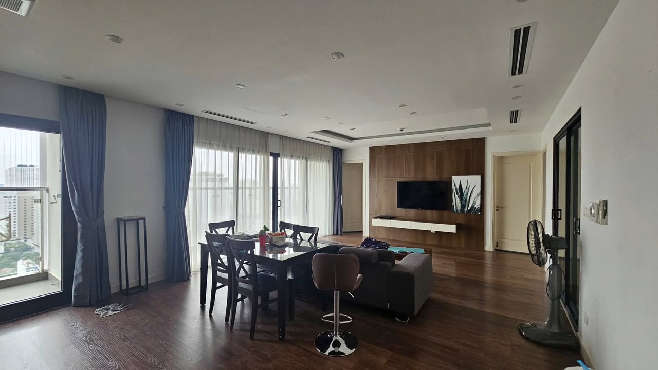 Chung cư 3 phòng ngủ tại Imperia Nguyễn Tuân 120m² - Nhà mới, thoáng sáng tự nhiên!