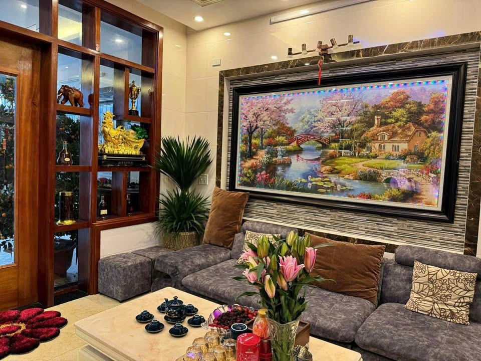 Nhà 2,5 tầng tại phường Hà Huy Tập, 74m² - Thiết kế hiện đại, giá thỏa thuận!