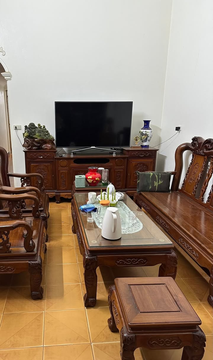 Nhà mặt đường Yên Ninh 76m² giá chỉ 2 tỷ - Kinh doanh thuận lợi, vị trí đẹp!