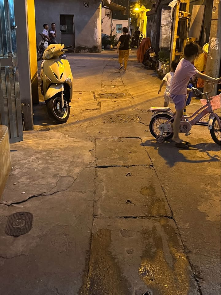 Nhà Mạc Thị Bưởi, Hoàng Mai 22m² giá 3,5 tỷ - Đường ô tô đỗ cửa!