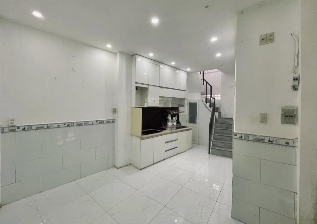 Nhà phố Phú Nhuận 19.84m² giá 2.35 tỷ - Cơ hội đầu tư hiếm có!