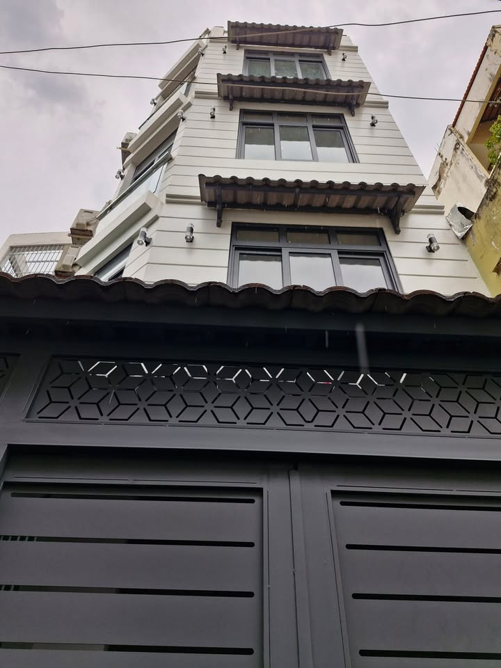 Nhà mới xây tại Bình Thạnh 30m² giá 5.59 tỷ - Cách mặt tiền chỉ 30m!