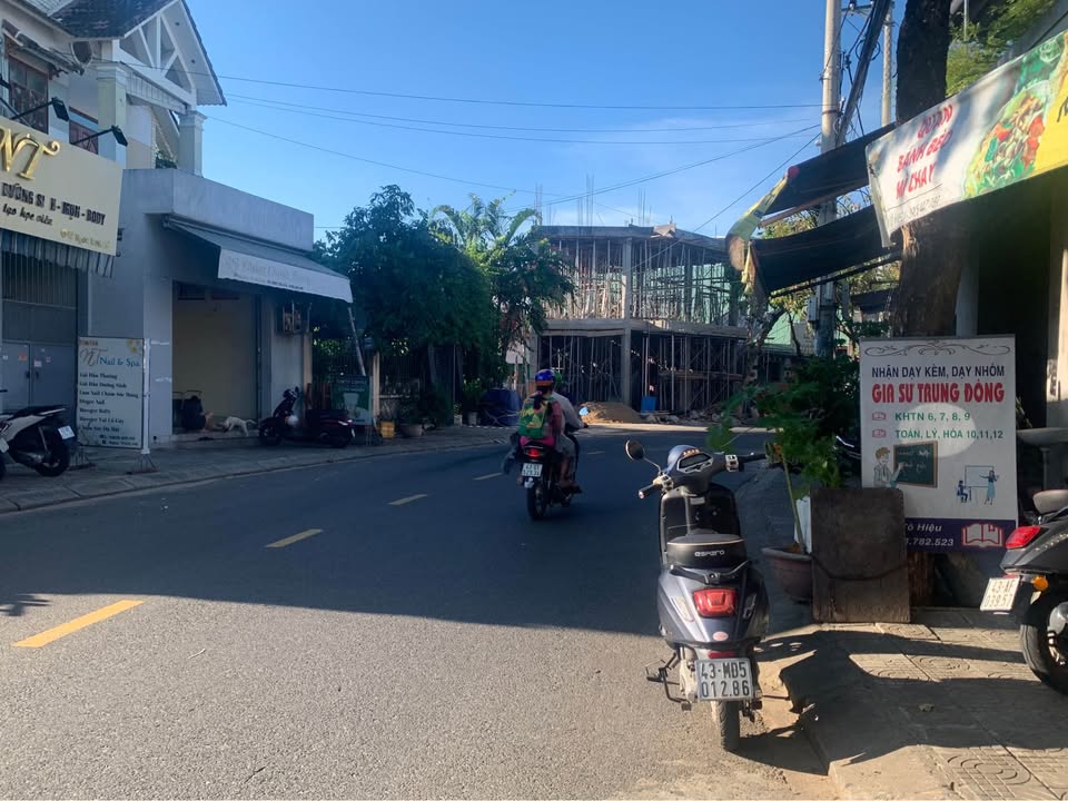 Bán gấp FrontHouse mặt tiền Tô Hiệu 175m² giá 9.5 tỷ - Cơ hội đầu tư tuyệt vời!