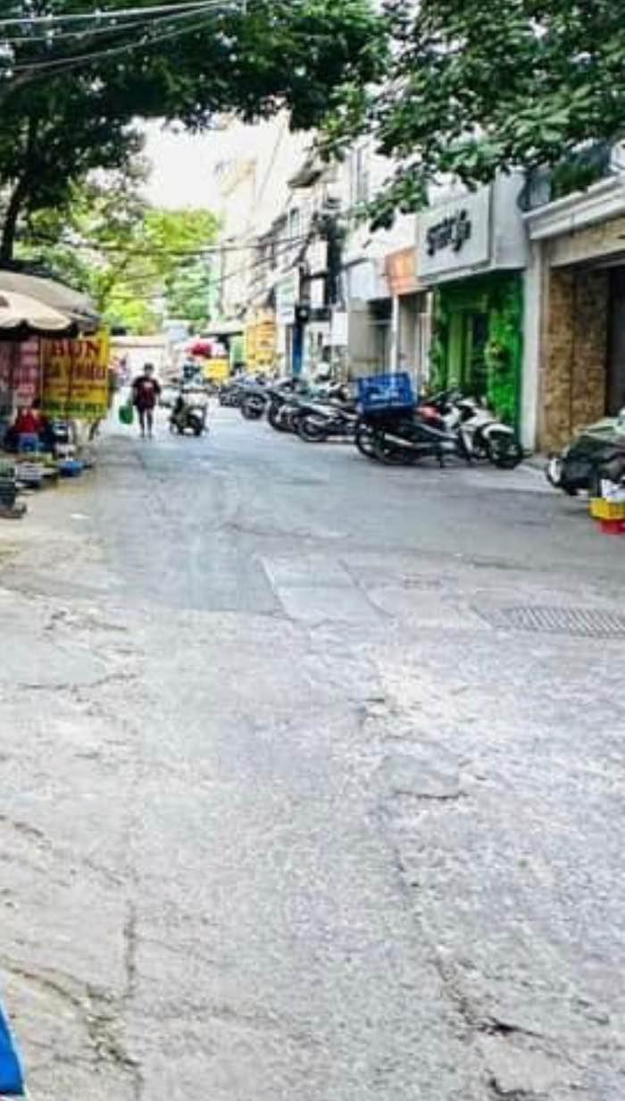 Nhà phố Dương Quảng Hàm, Cầu Giấy 44m² giá 12 tỷ - Kinh doanh sầm uất!