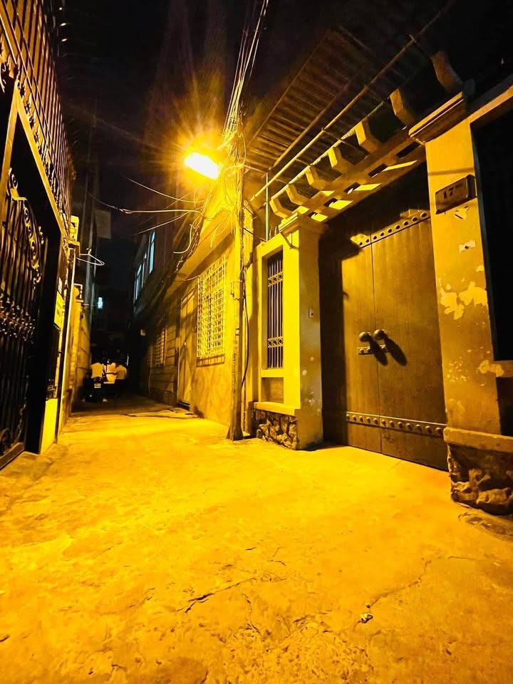 Nhà 5 tầng Võ Chí Công, 31m² giá 4 tỷ - Full nội thất, vào ở ngay!