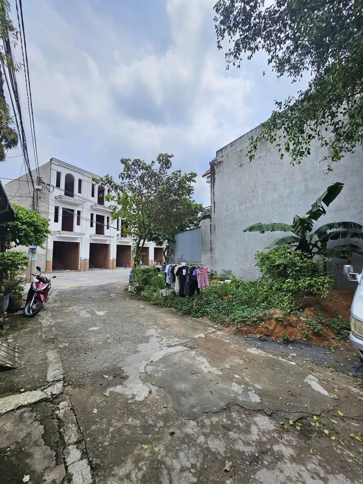 Đất góc 2 mặt tiền tại Bình Chuẩn - 97.5m² giá 2.45 tỷ - Đầu tư sinh lời!