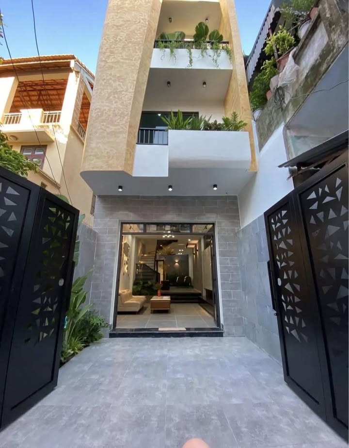 Nhà đẹp ngõ ô tô đường Nguyễn Khuyến, Nam Định 71m² giá 3.15 tỷ - Chính chủ bán gấp!