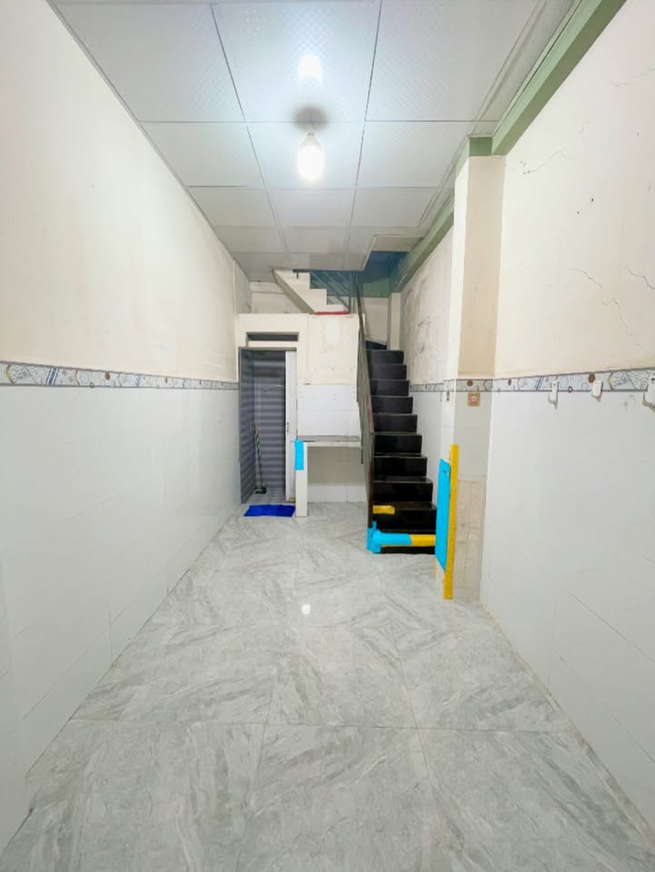 Nhà 3 Tầng Mới Cho Thuê Tại Đường Tôn Thất Thuyết, Quận 4 - Giá Chỉ 5.2 Triệu!