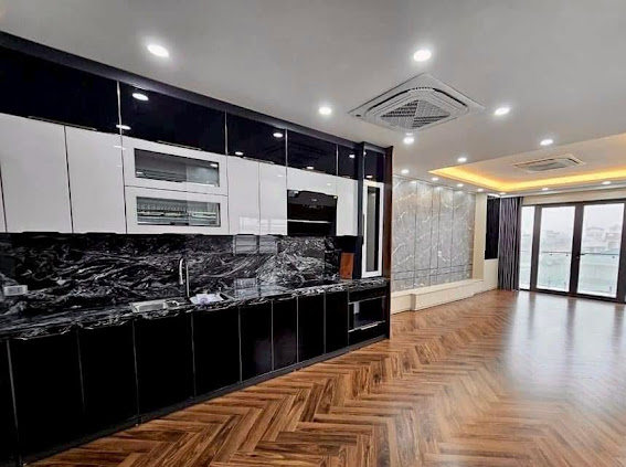 Nhà lô góc Đống Đa 50m² giá 15 tỷ - Kinh doanh đỉnh, ô tô đỗ cửa!