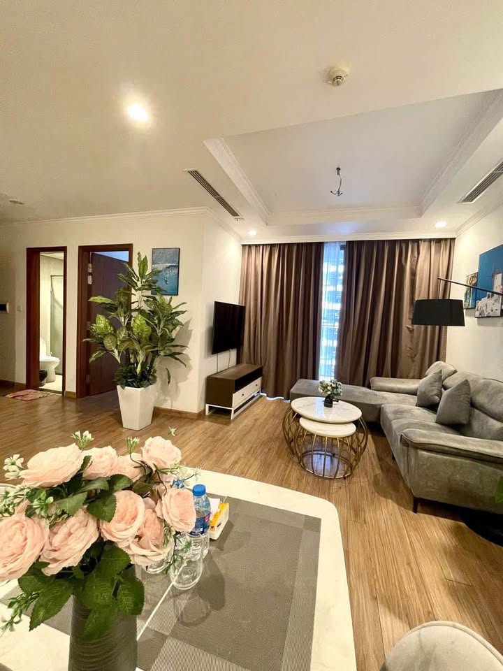 Căn hộ Park 8 Times City 2PN giá 16 triệu - Thiết kế sang trọng, view thoáng mát!