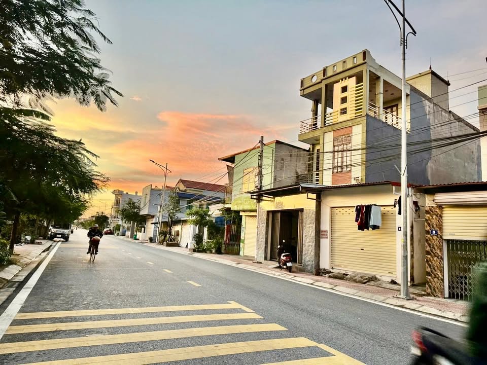 Đất nền kinh doanh mặt đường Đào Yêu, Hồng Thái, 100m² chỉ 2.2 tỷ - Cơ hội vàng cho nhà đầu tư!