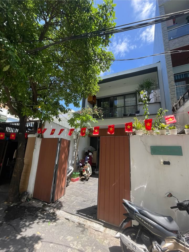 Nhà 3 tầng mặt tiền Hải Sơn 122m² giá 7.75 tỷ - Thiết kế hiện đại, sẵn ở ngay!