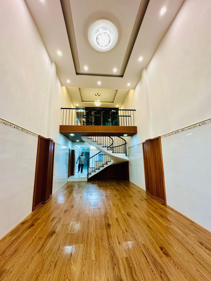 Nhà mặt tiền Tôn Đản, Đà Nẵng 70m² giá 4.95 tỷ - Dọn vào ở ngay!