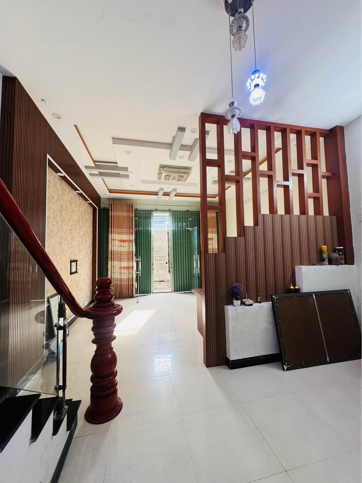 Nhà phố Duy Tân 50m² giá 1.1 tỷ - Nơi an cư lý tưởng!