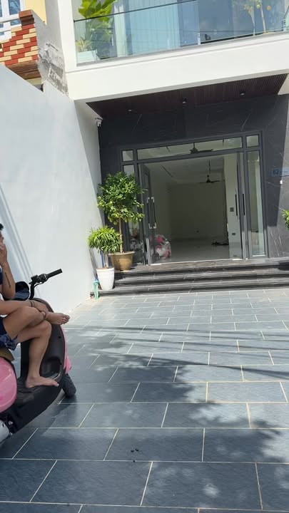 Cho thuê tầng 1 mặt tiền 82 Tô Thị, Lạng Sơn 80m² - Vị trí kinh doanh sầm uất!