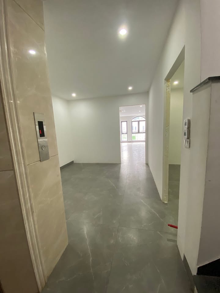 Văn phòng cho thuê 100m² tại khu Vin Quang Trung - Giá chỉ 6 triệu/tháng!