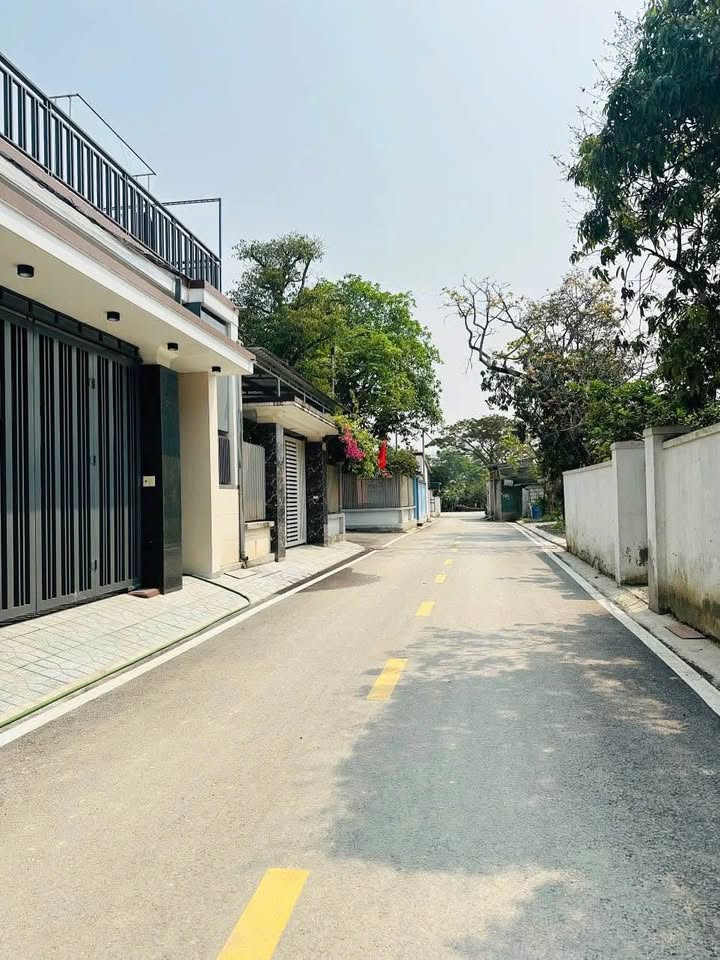 Đất nền Hưng Đông, Vinh 96.7m² giá 2 tỷ - Vị trí đắc địa, tiện ích đầy đủ!