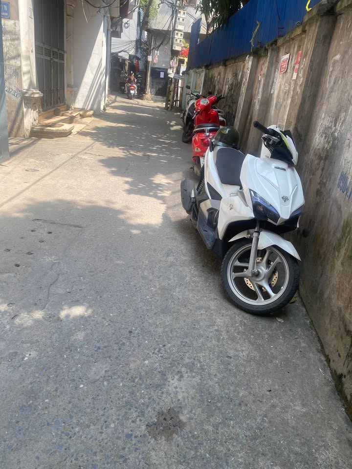 Nhà phố Đống Đa 45m² giá 8.9 tỷ - Ngõ thông thoáng, tiện lợi!