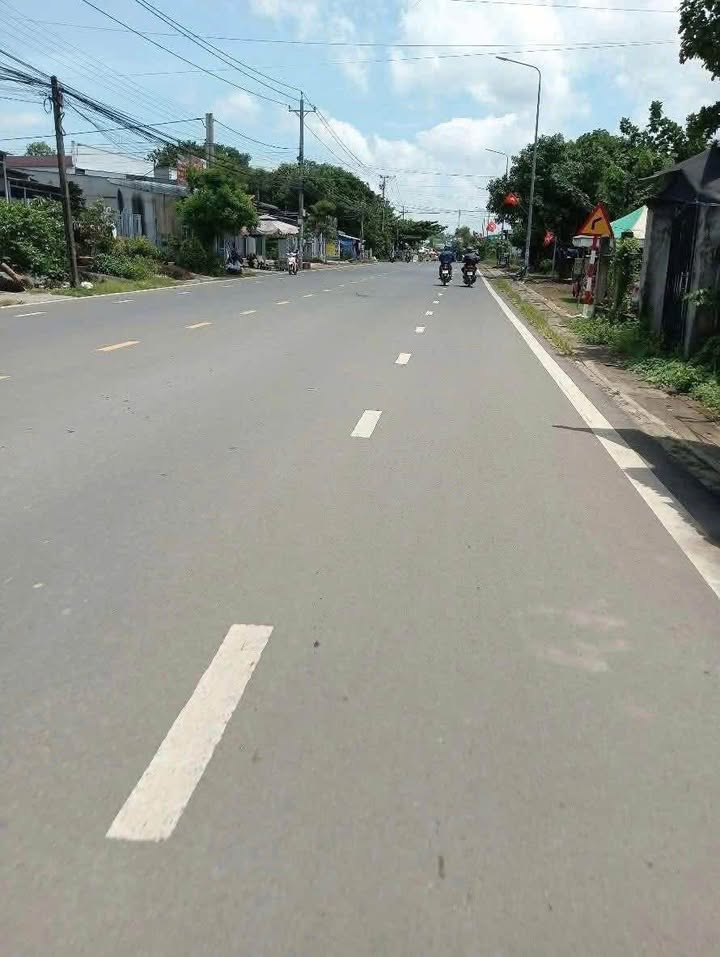 Đất mặt tiền xã Phú Vinh, Định Quán 270m² giá chỉ 220 triệu - Cơ hội đầu tư sinh lời!