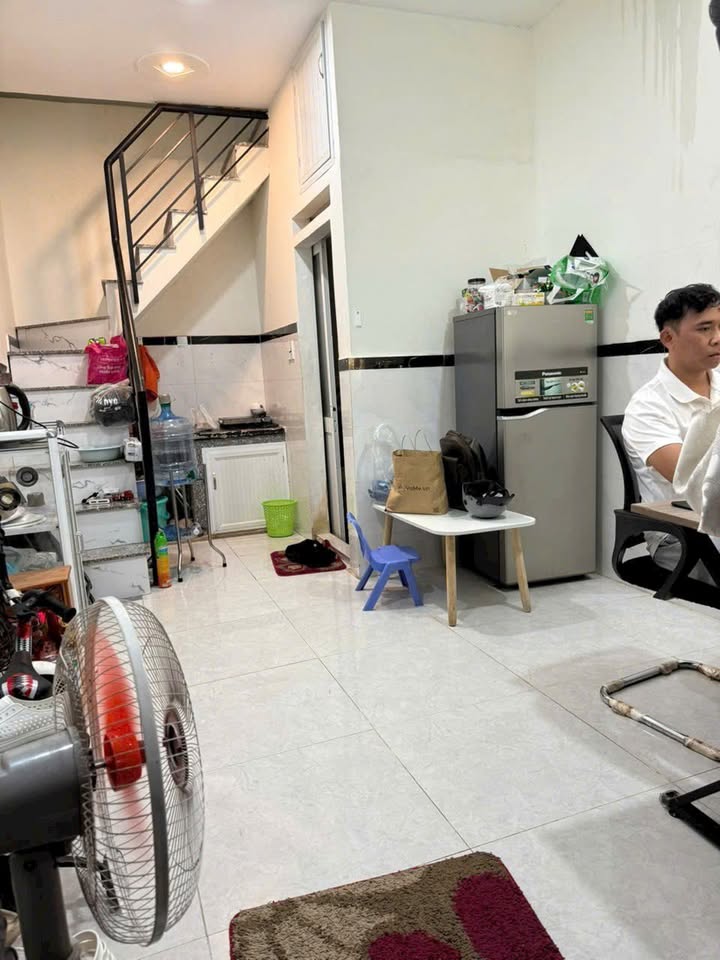 Nhà cho thuê đường số 20, Thủ Đức 18m² giá 5.5 triệu - Vị trí gần trung tâm!