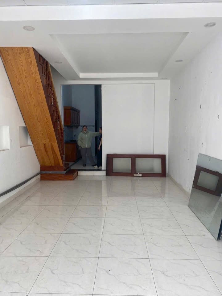 Nhà mặt tiền Lê Văn Khương, quận 12, diện tích 72m² giá 10 triệu - Kinh doanh đắc địa!