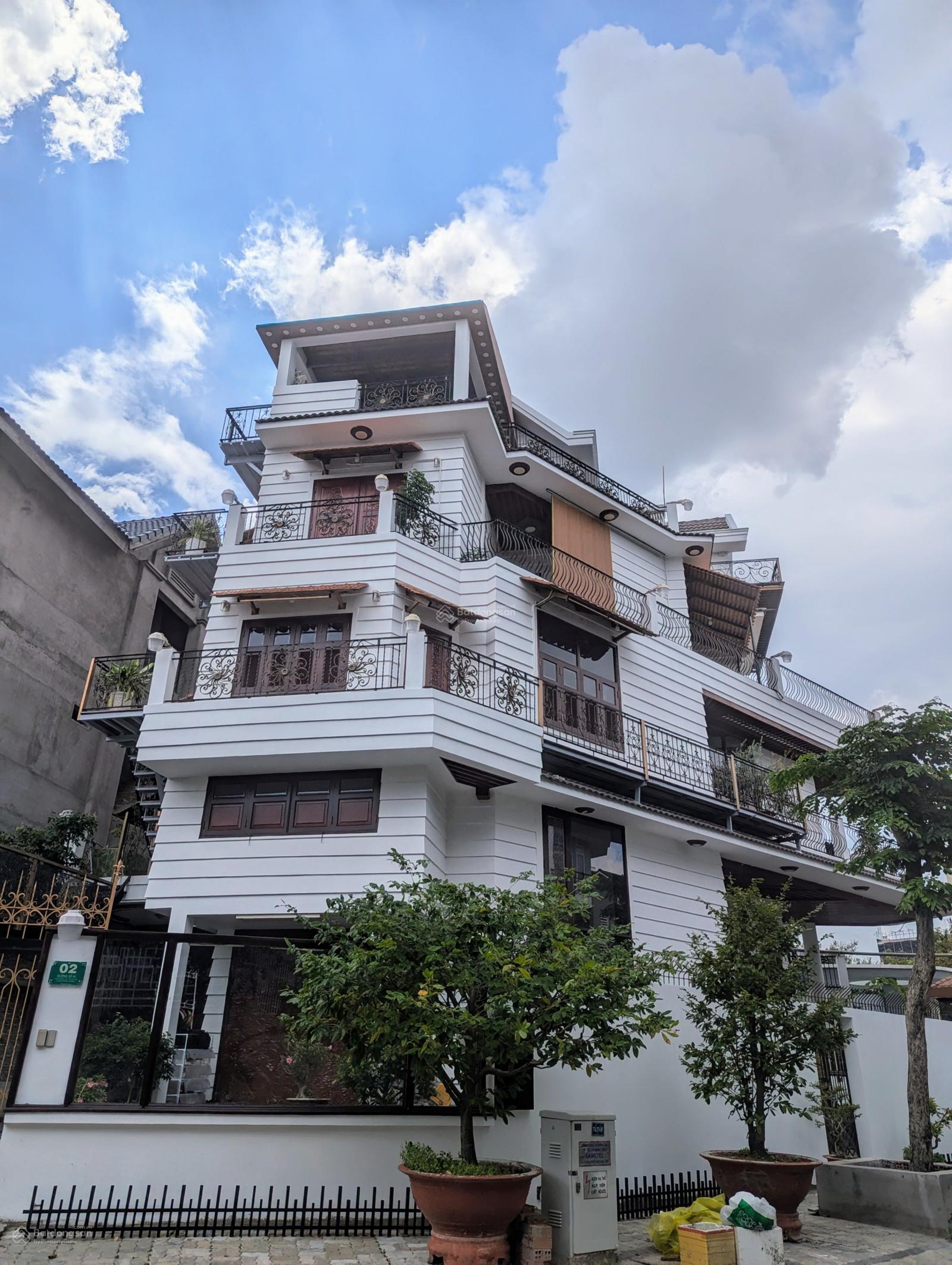 Biệt thự Đại Phúc Green Villas 300m² giá 27.5 tỷ - Sẵn sàng vào ở!